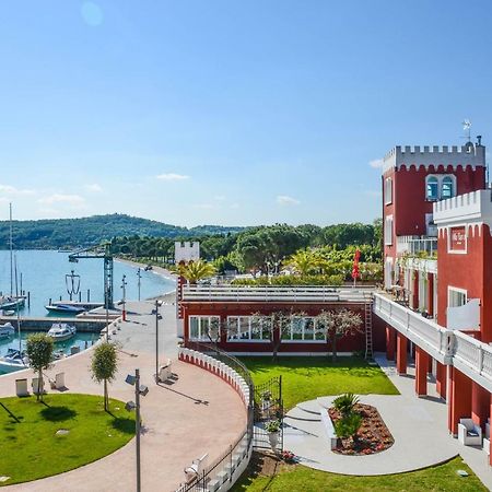 Hotel Villa Garuti パデンゲ・スル・ガルダ エクステリア 写真