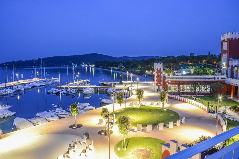 Hotel Villa Garuti パデンゲ・スル・ガルダ エクステリア 写真