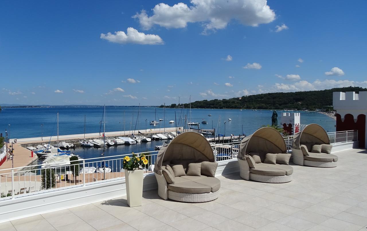 Hotel Villa Garuti パデンゲ・スル・ガルダ エクステリア 写真