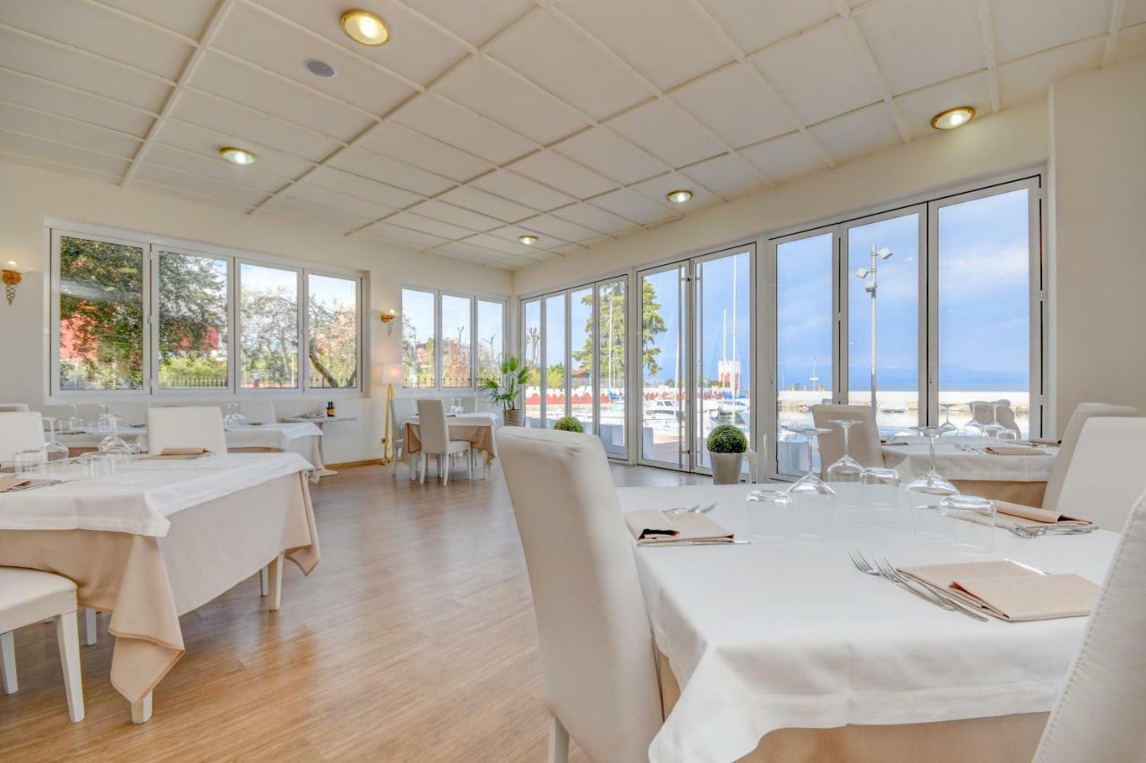 Hotel Villa Garuti パデンゲ・スル・ガルダ エクステリア 写真